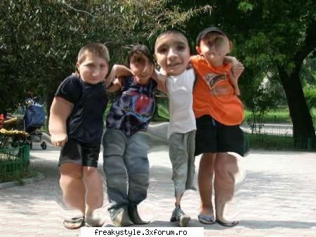 POZE - apropo asta era poza si al treilea sunt eu:D - Oamenii de pe forum